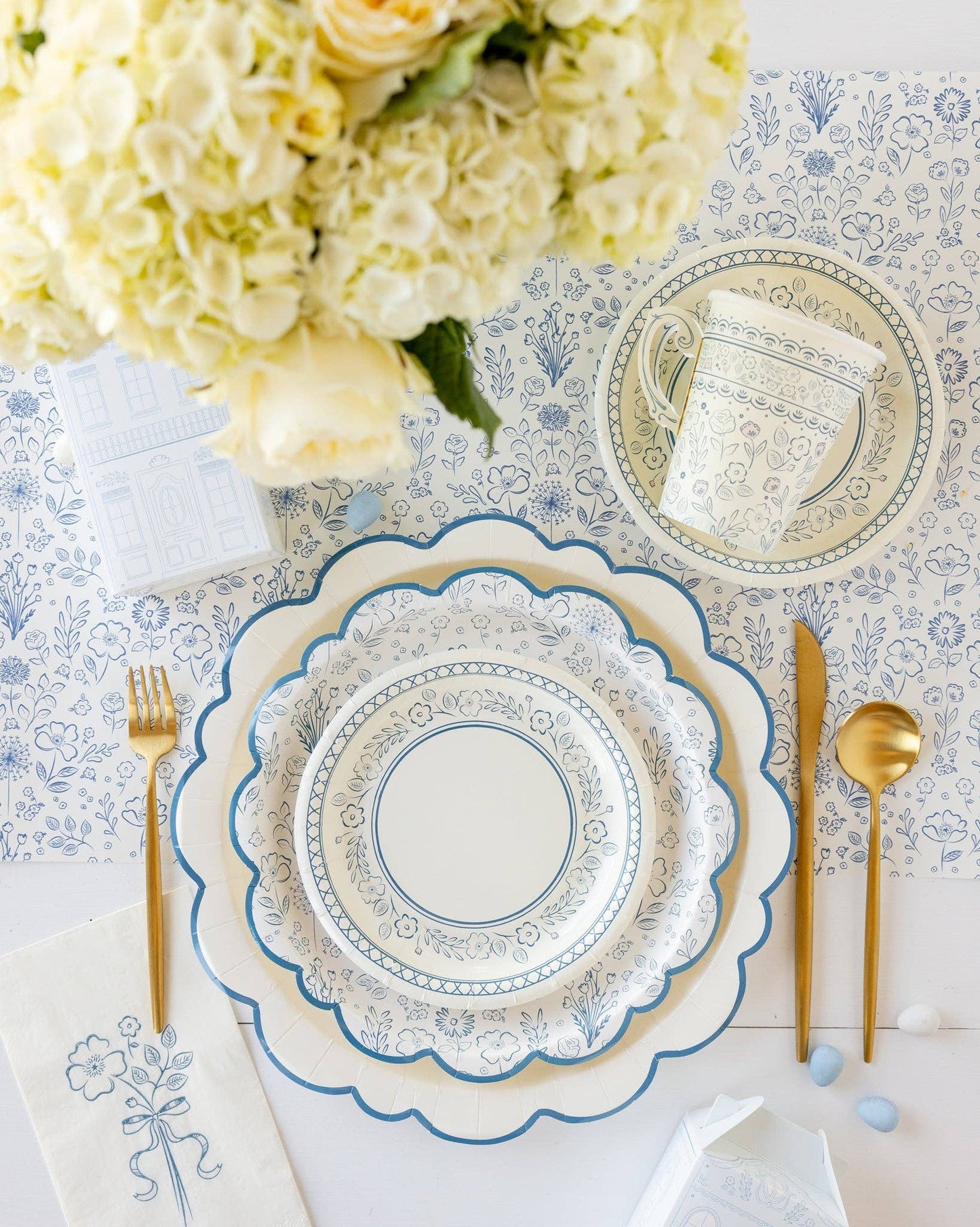 PEMBROKE FLORAL PAPER TABLE RUNNER