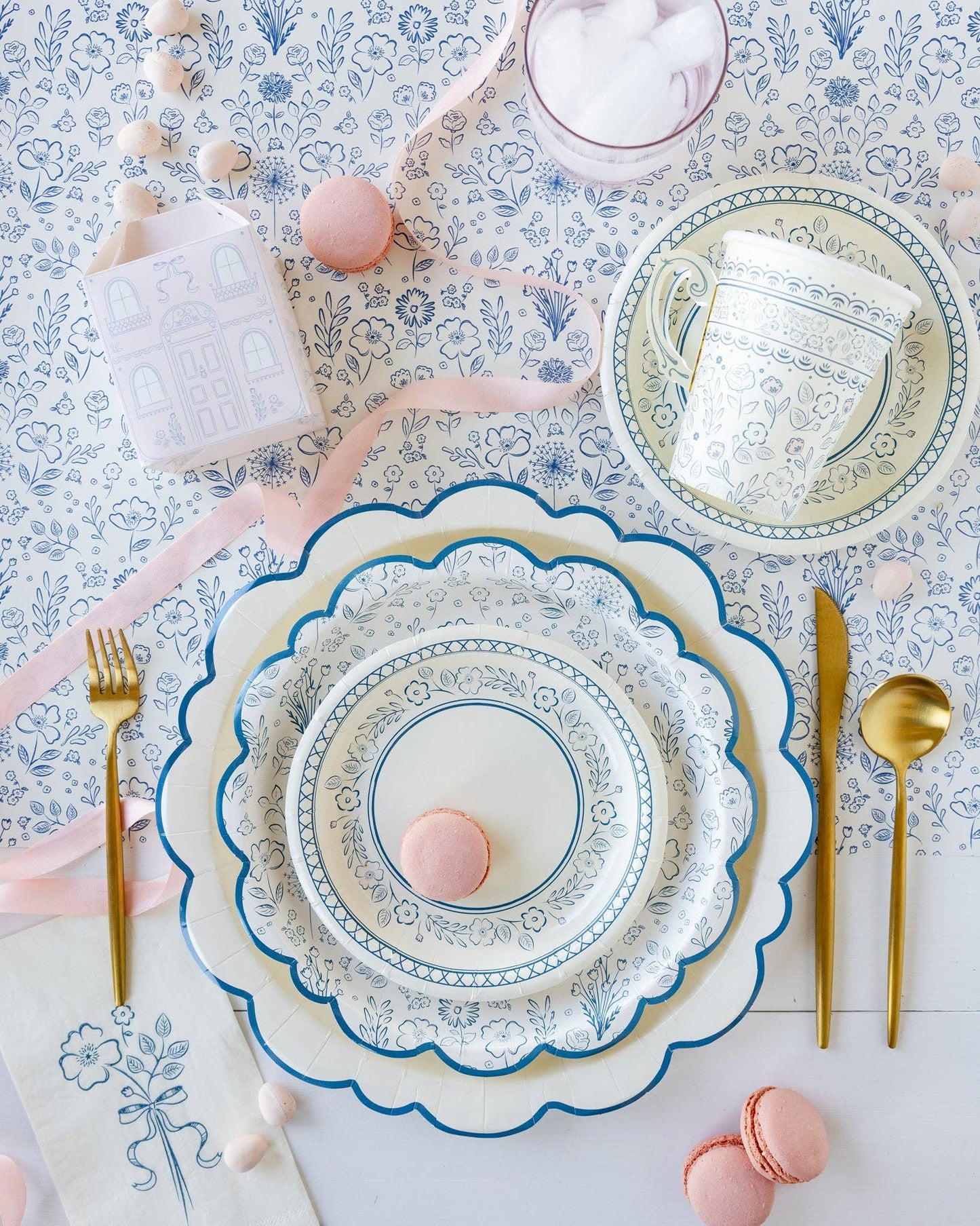 PEMBROKE FLOWER NAPKINS