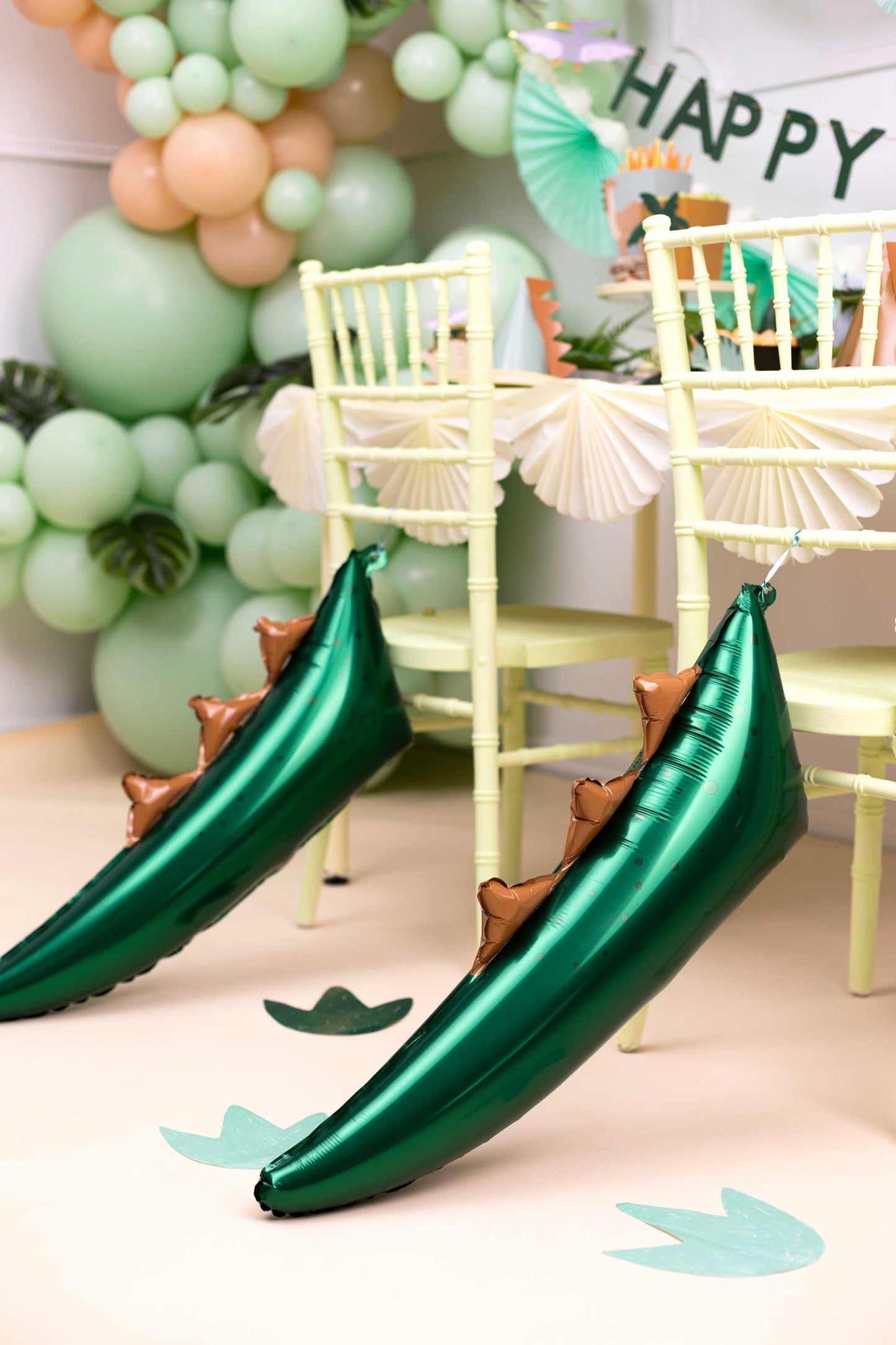 DINOSAUR TAIL FOIL BALLOON