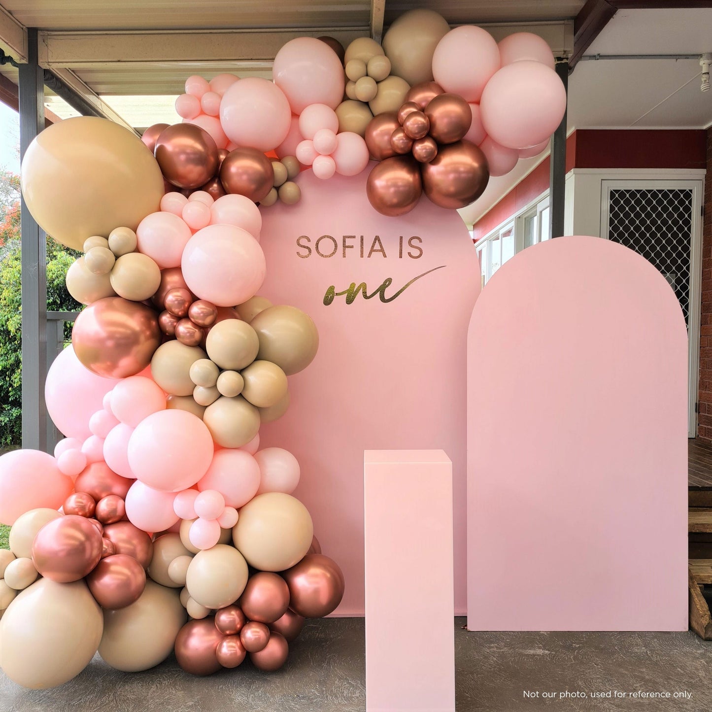 PINK ARCH BACKDROP