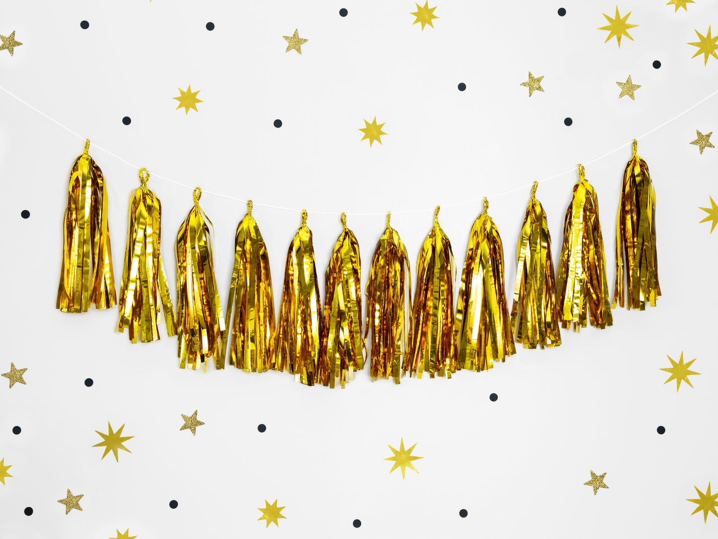 GOLD TASSEL GARLAND