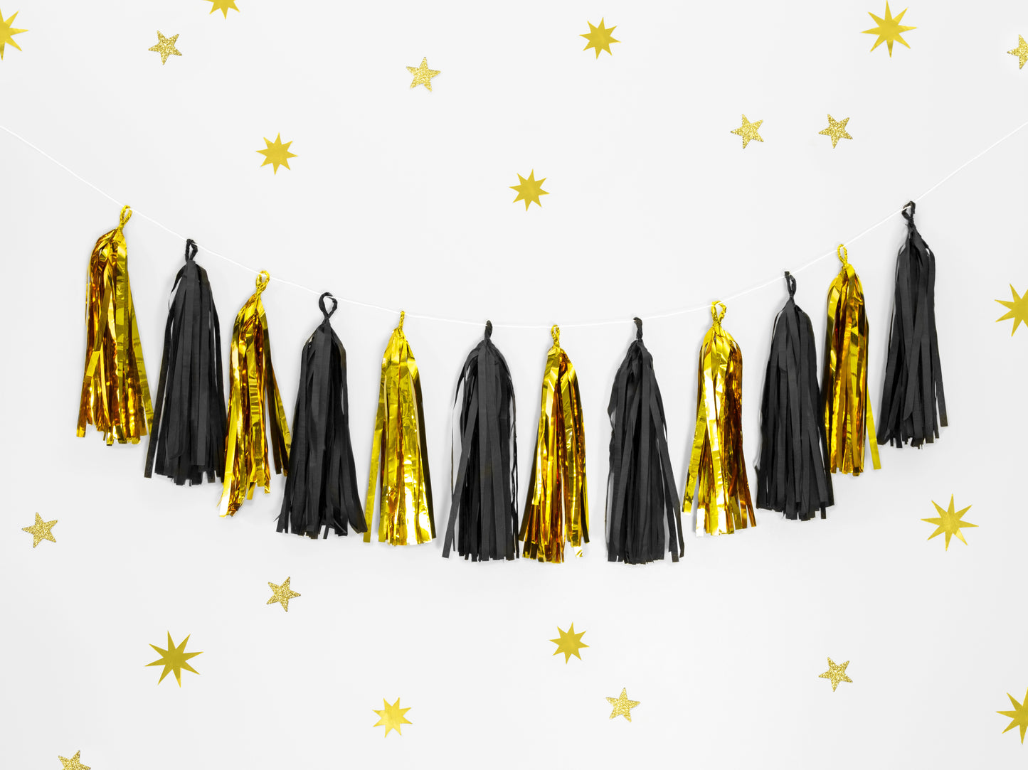 BLACK & GOLD TASSEL GARLAND