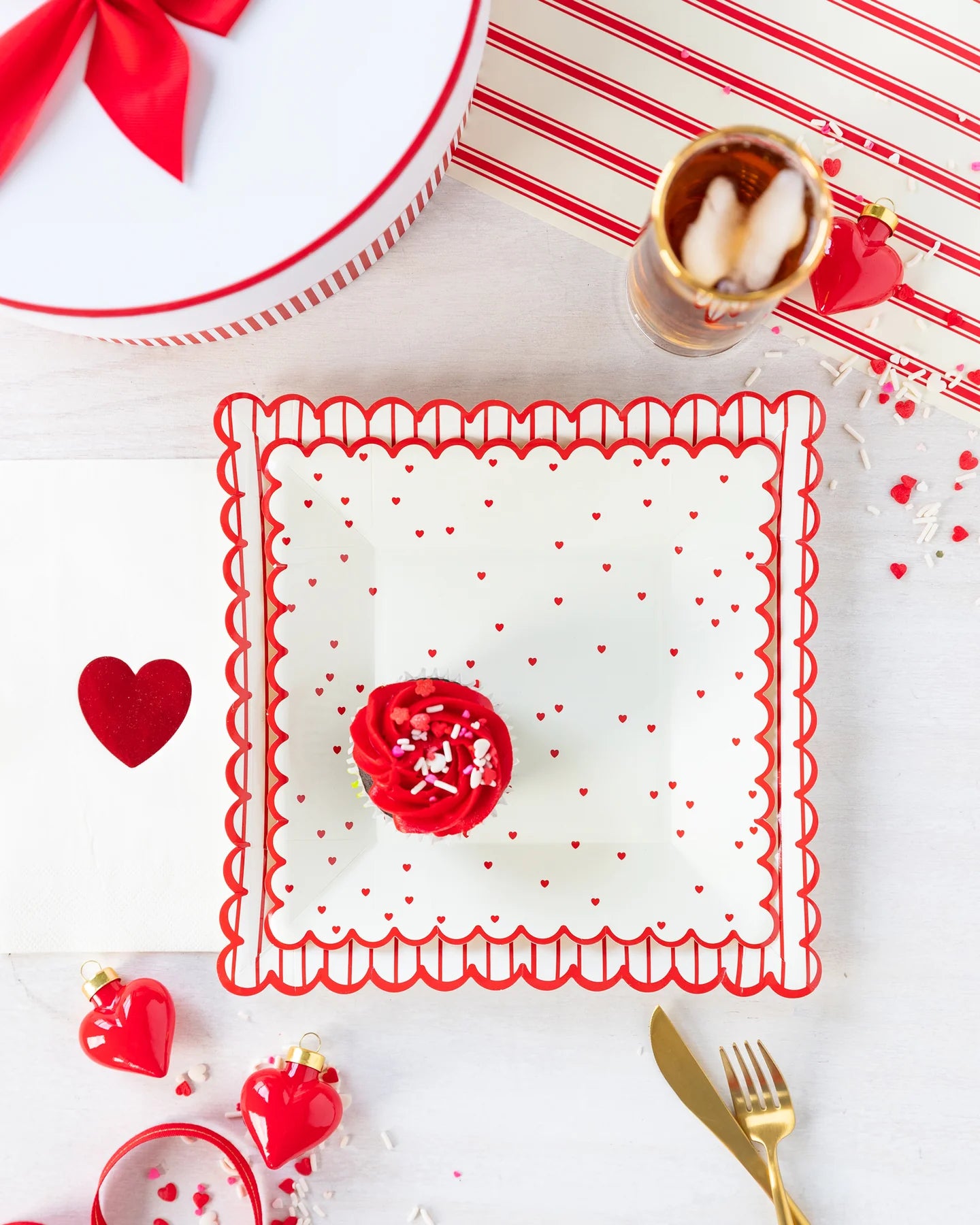 RED HEART FOIL NAPKINS