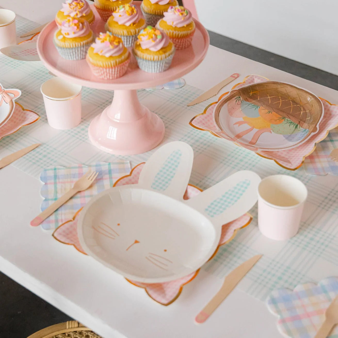 GINGHAM BUNNY PLATES