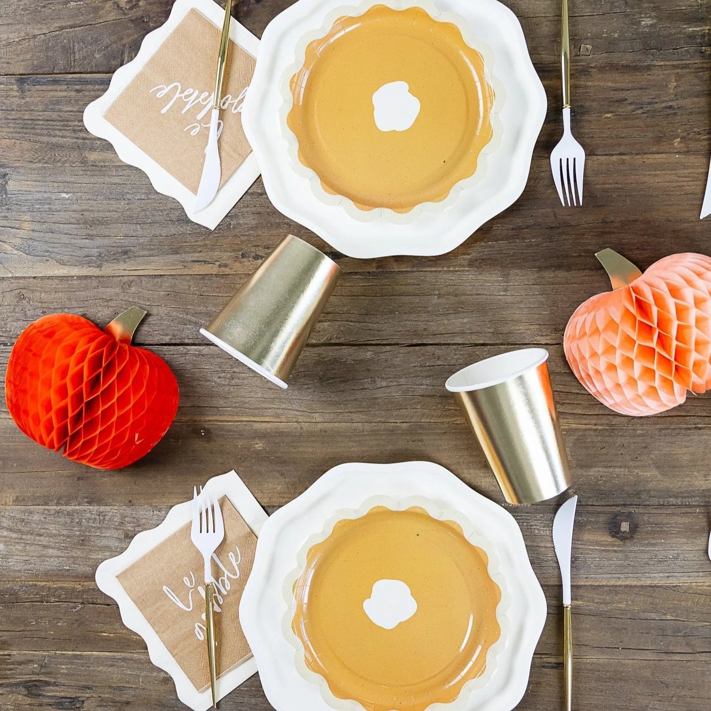 CREAM COMPOSTABLE PLATES