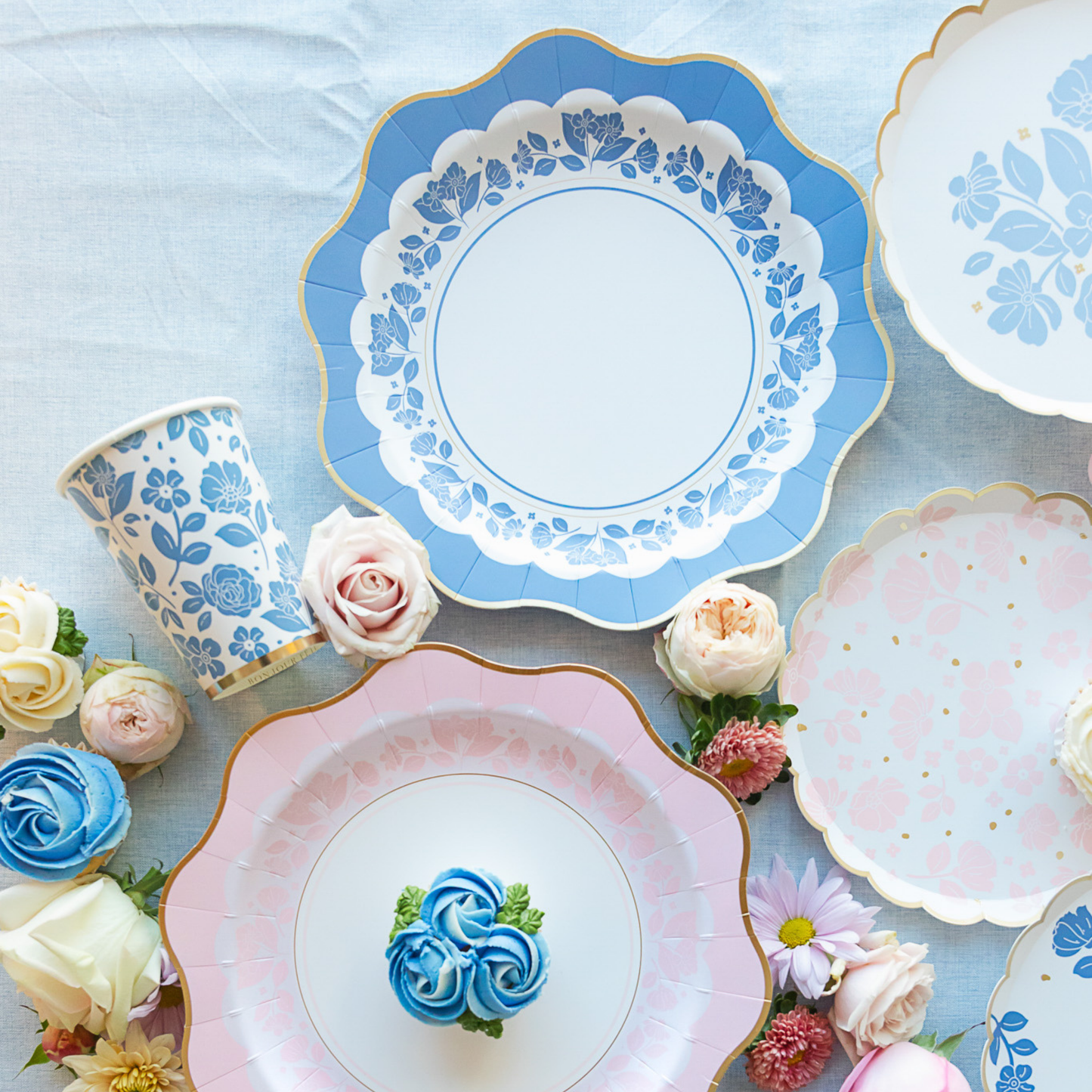 BLUE FLORAL CUPS