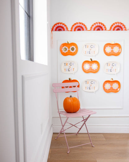 GROOVY PUMPKIN PLATES