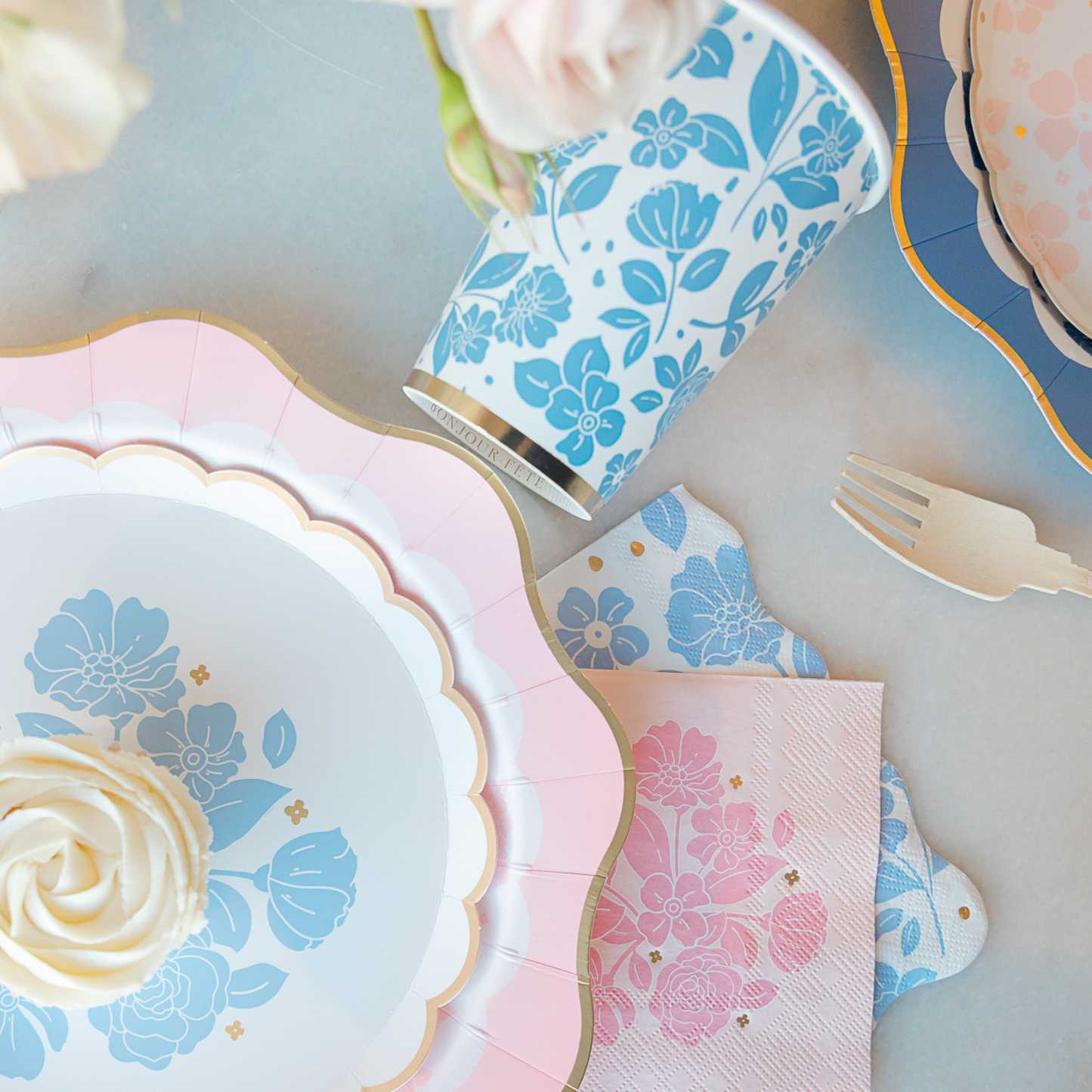 BELLE BLUE FLORAL NAPKINS