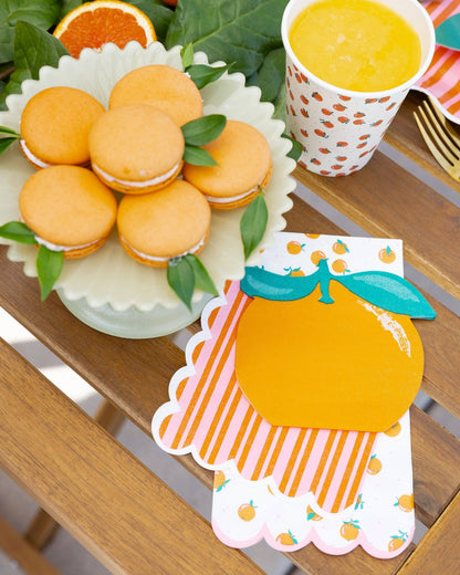 SCATTERED ORANGE NAPKINS