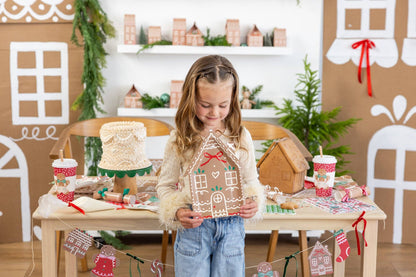 GINGERBREAD HOUSE PLATES