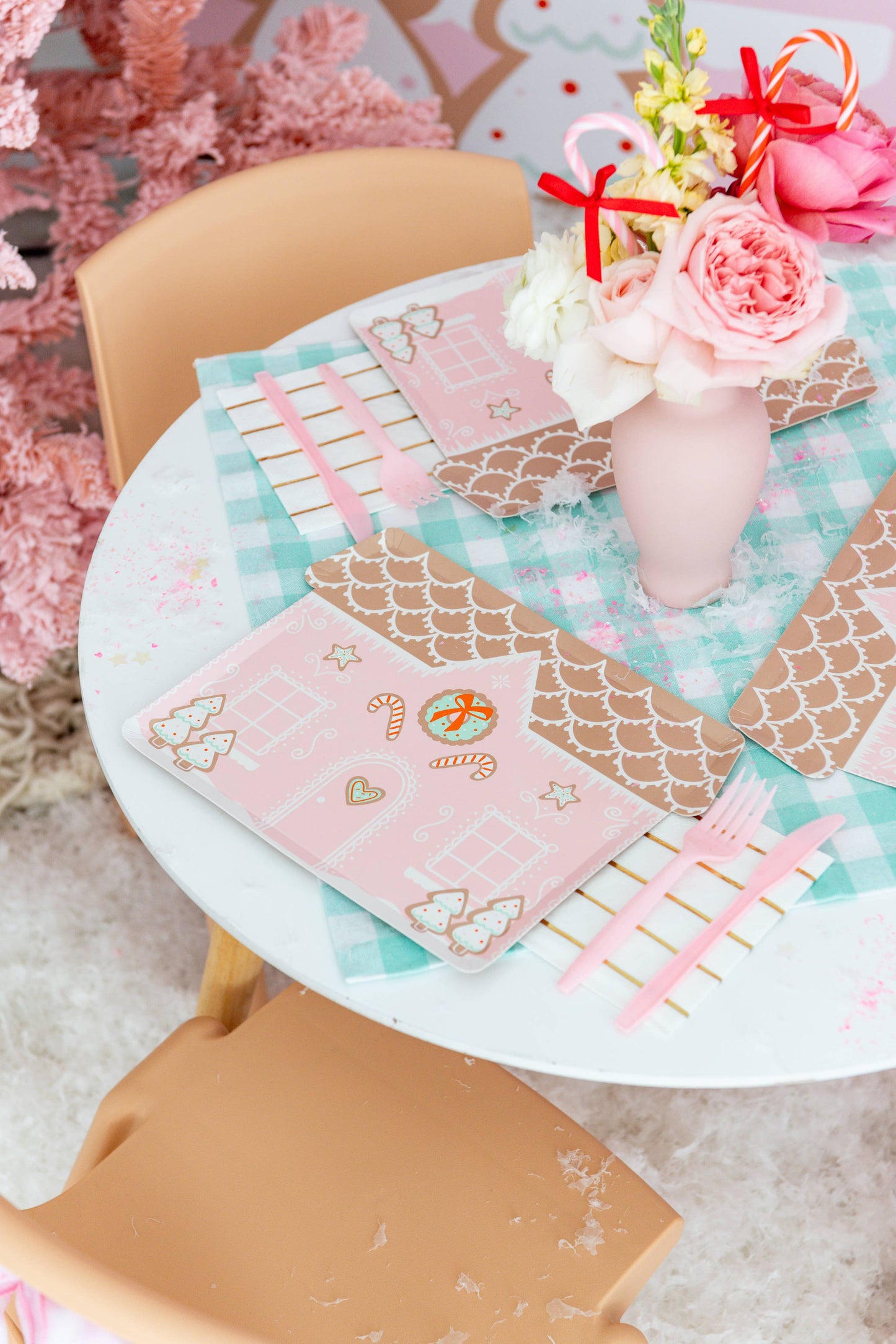 PINK GINGERBREAD HOUSE PLATES