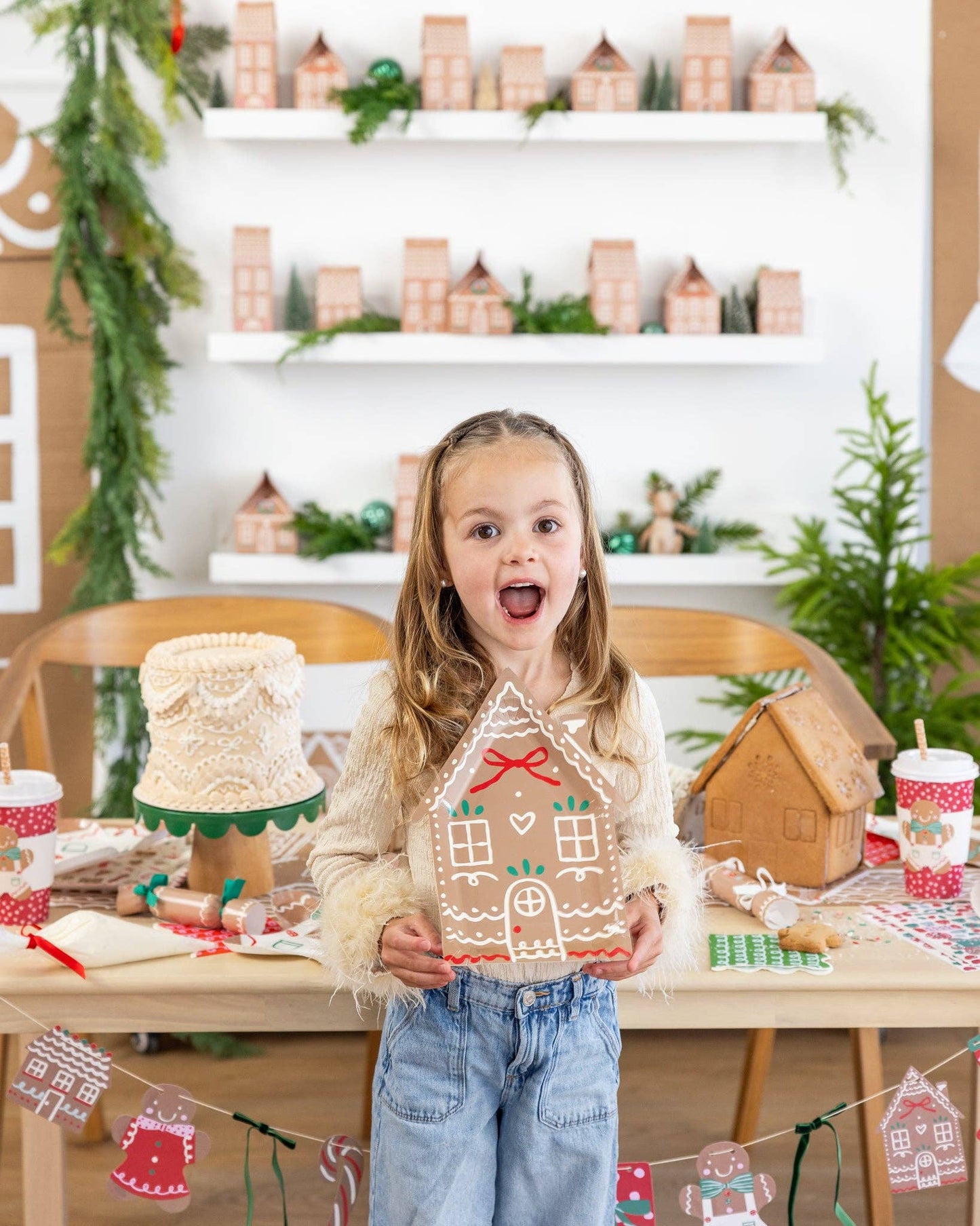 GINGERBREAD HOUSE PLATES