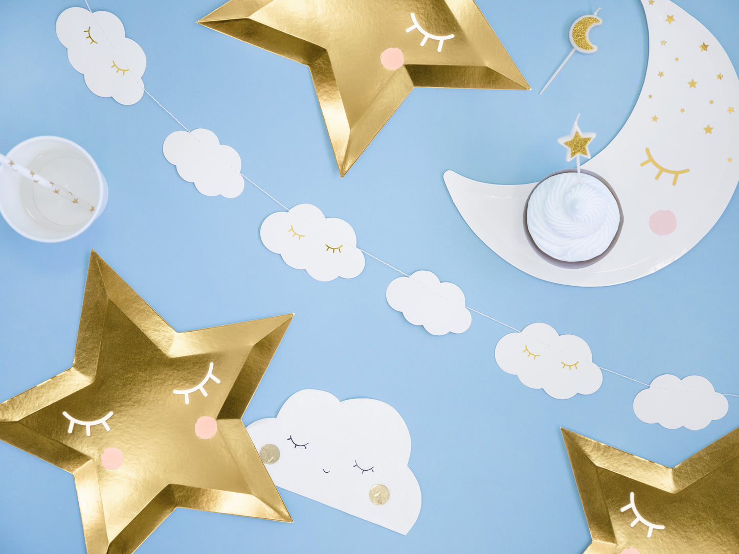 CLOUD GARLAND