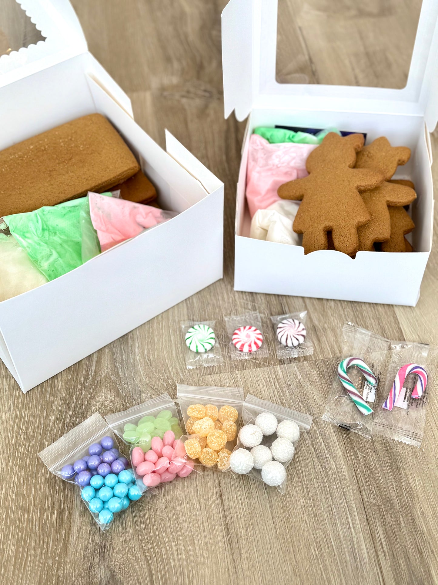 GINGERBREAD HOUSE KITS