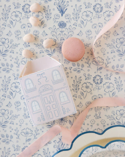 PEMBROKE FLORAL PAPER TABLE RUNNER