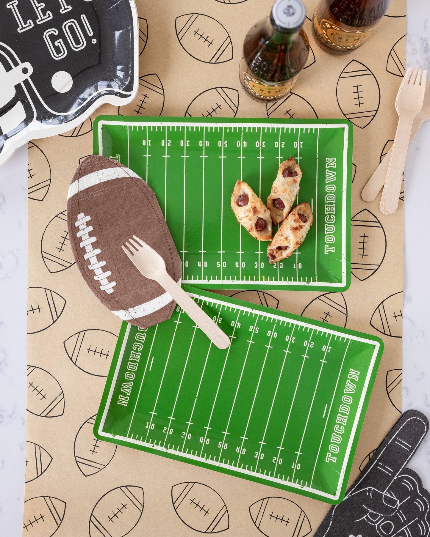 FOOTBALL KRAFT TABLE RUNNER