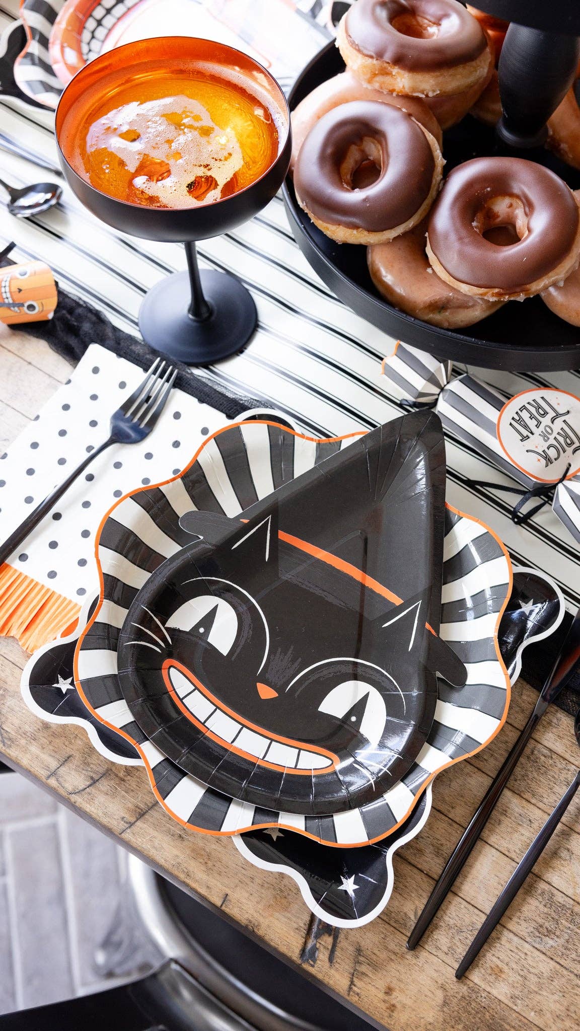 STARBURST STRIPED PLATES