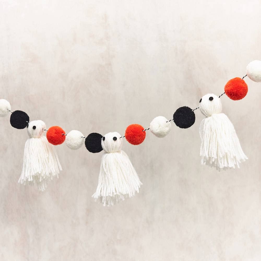 GHOST TASSEL GARLAND