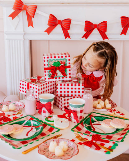 RED BOW GARLAND