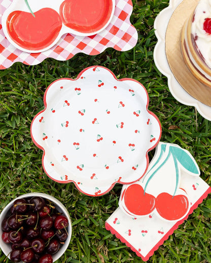 SCALLOPED CHERRY NAPKINS