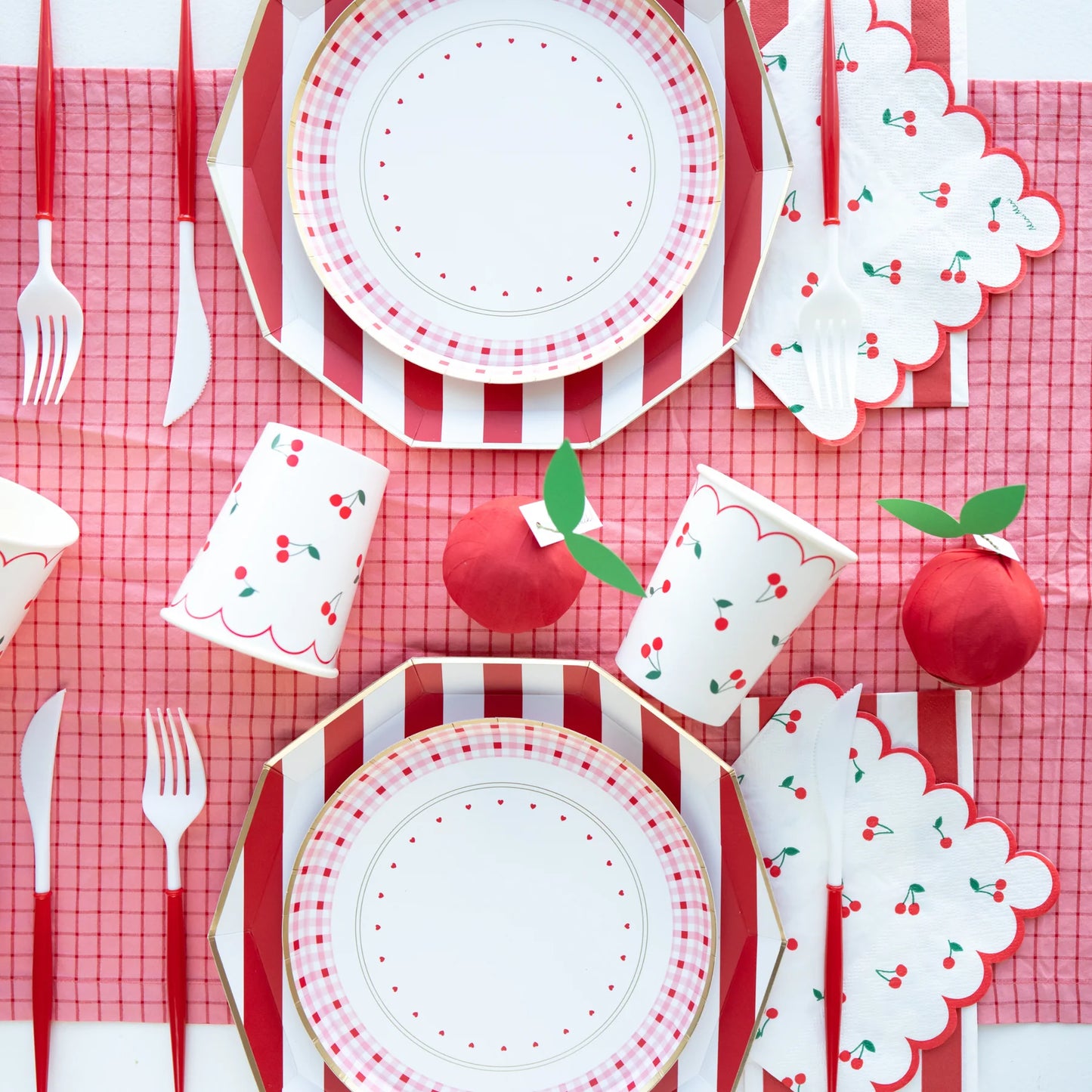 RED CABANA STRIPE PLATES
