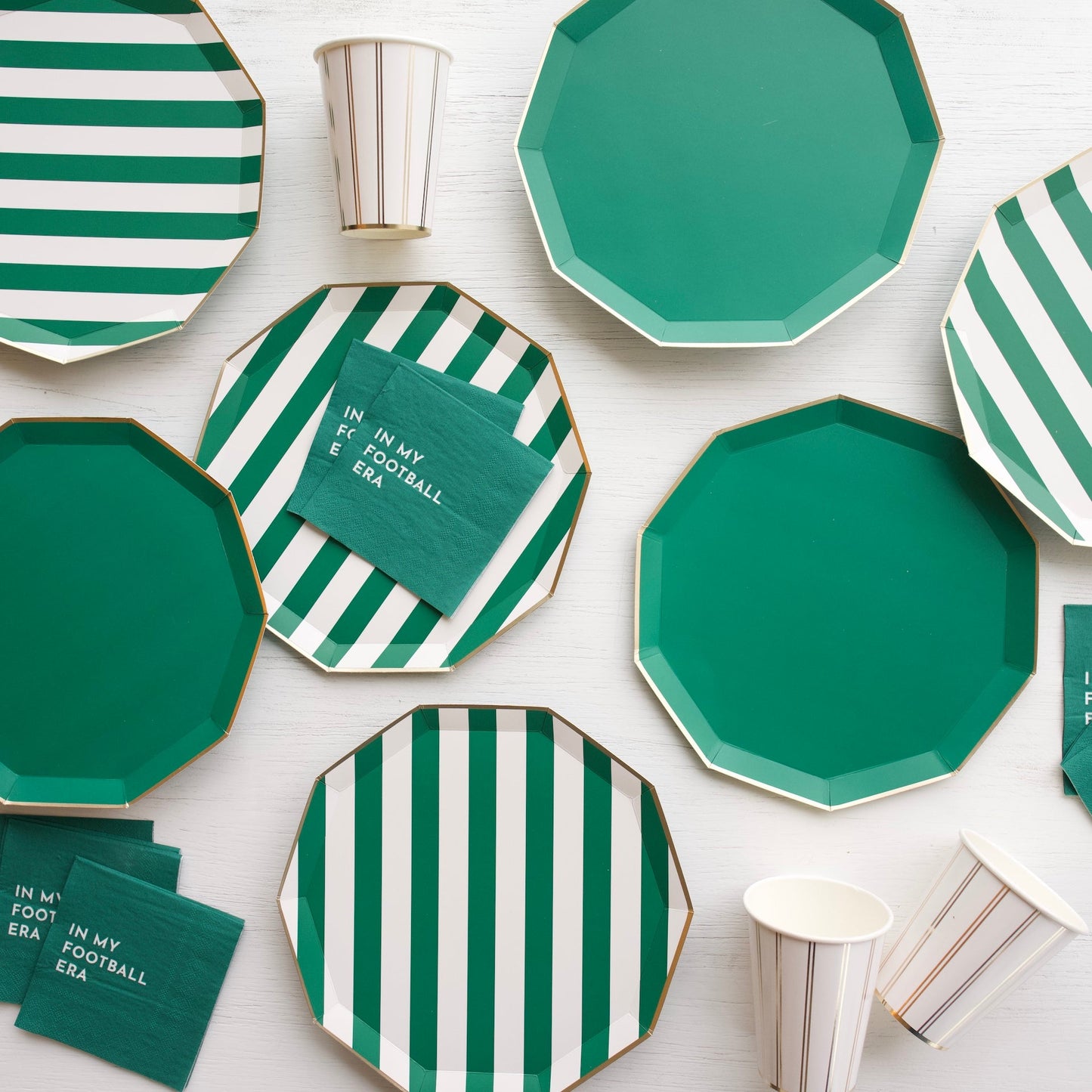 EMERALD GREEN PLATES